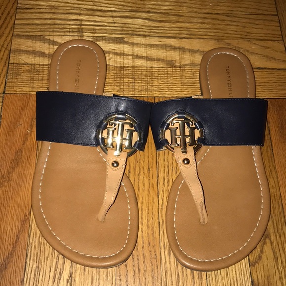 tommy hilfiger navy blue flip flops